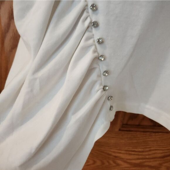 Elegant White Embellished Women's Top - Picture 4 of 4